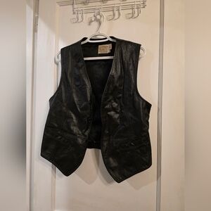 Vintage 100% Leather Harley-Davidson Black Leather Vest Size Medium.